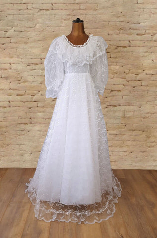Vintage 70s Lace Wedding Dress _ Size 6